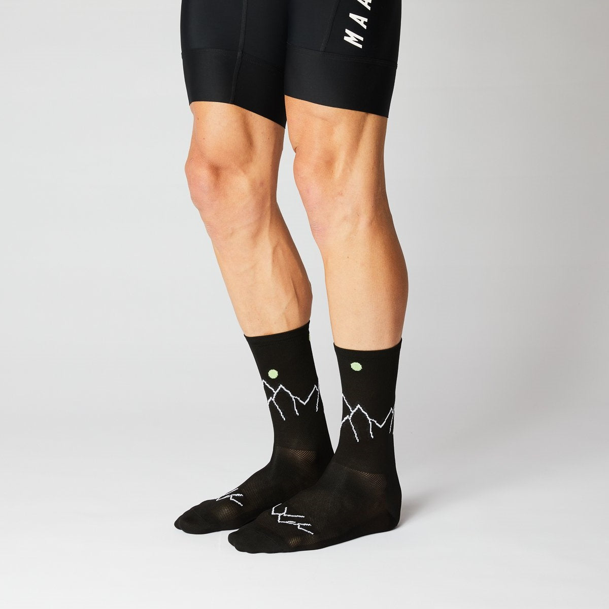 fingerscrossed-11_04-mountain-socks-black-neon-front