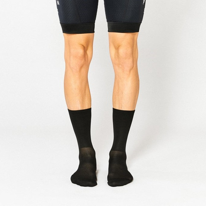 fingerscrossed-classic-socks-black-front