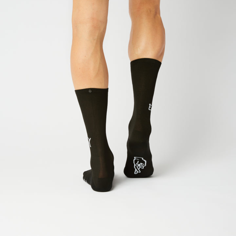 fingerscrossed-classic-socks-easy-black-back