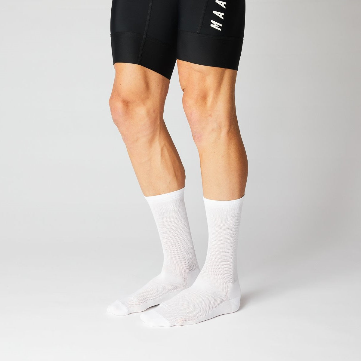 fingerscrossed-super-light-socks-white-front