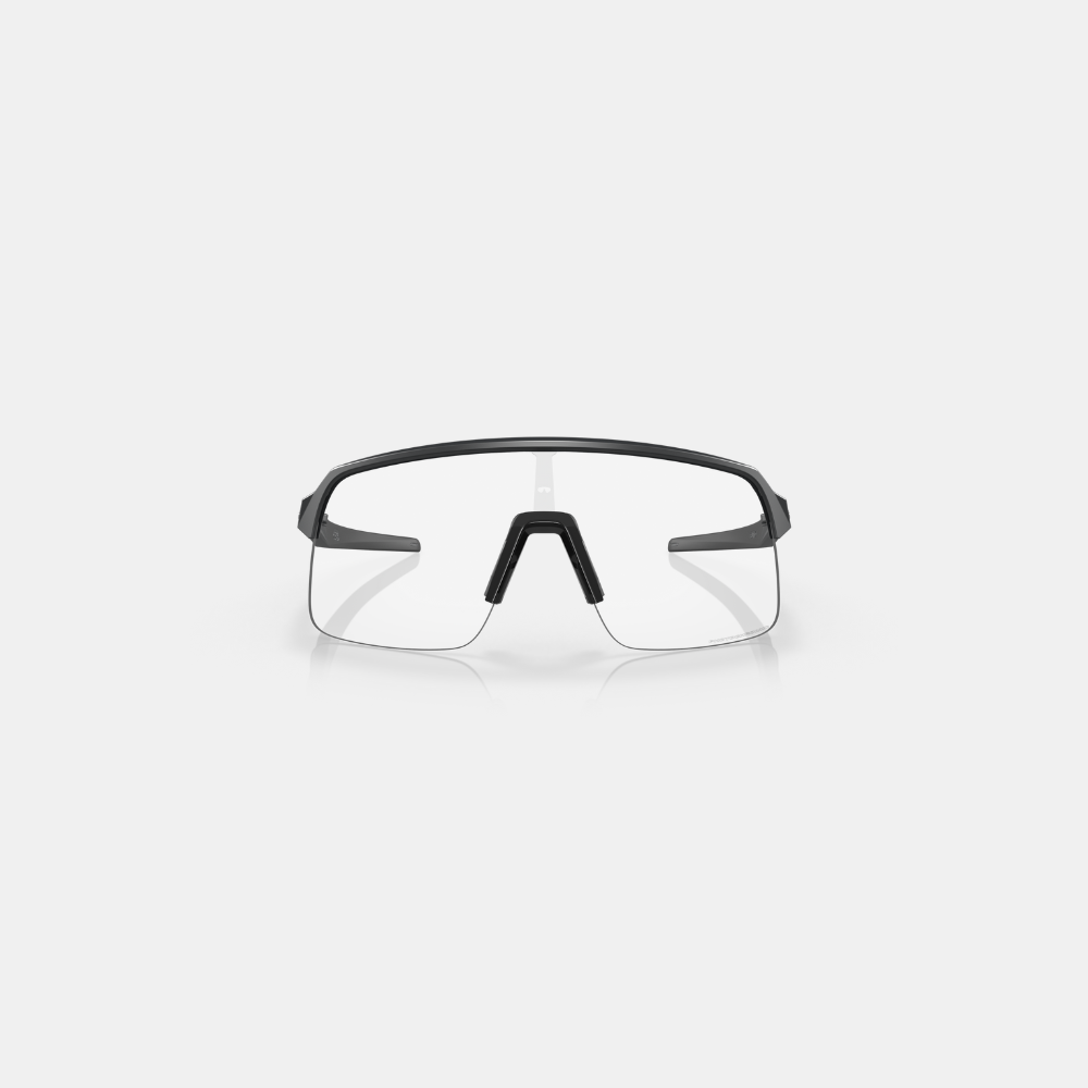 oakley-sutro-lite-sunglasses-low-bridge-fit-matte-carbon-clear-to-black-iridium-photochromic-lens-front